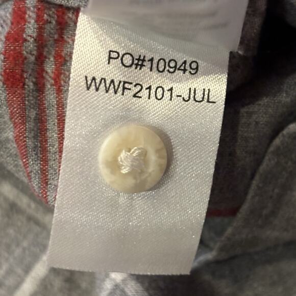 Faherty The Classic Flannel Shirt Size Medium in Juliet Plaid Gray & Red Cotton - Picture 6 of 6